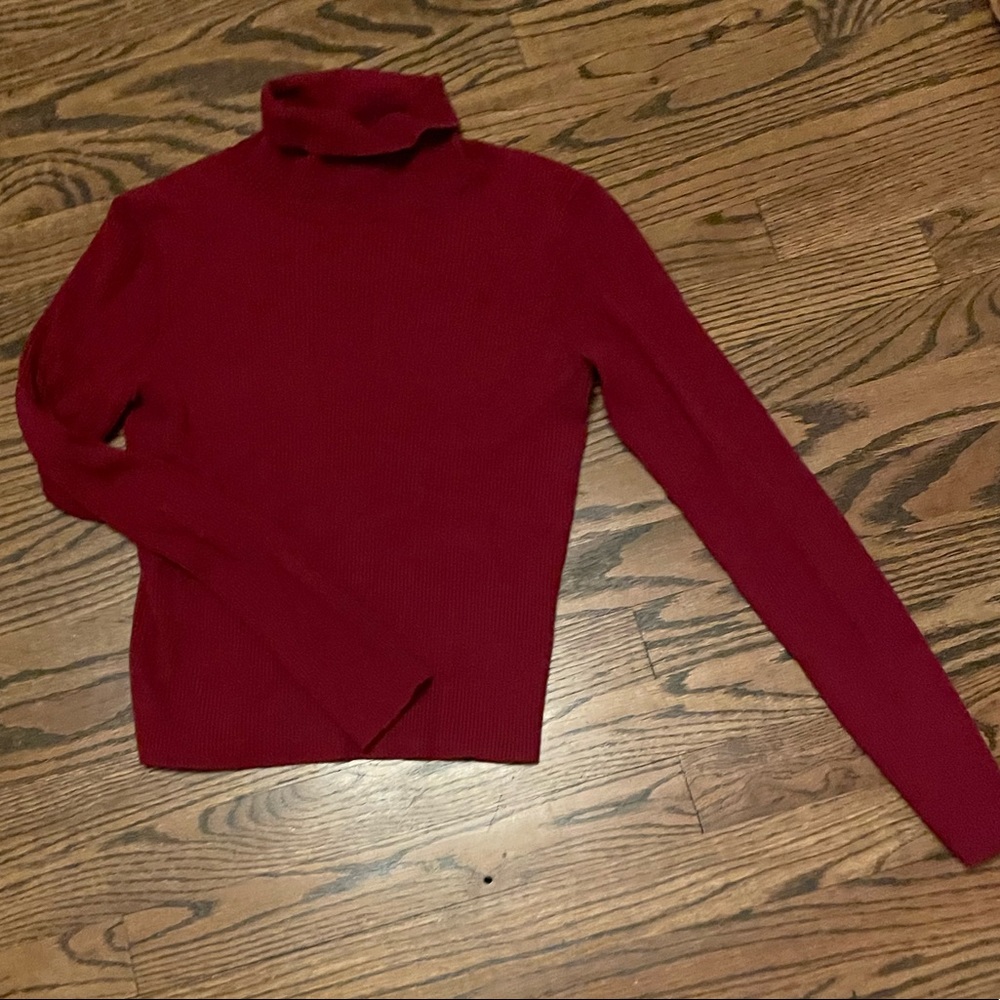 Brandy Melville Turtle neck